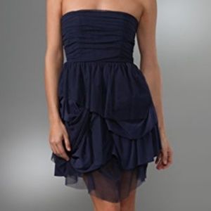 alice & olivia navy strapless cleo tulle dress SZ4